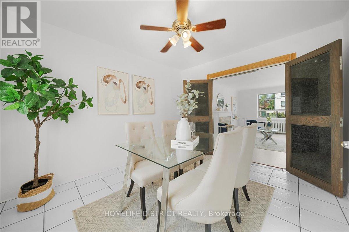 2055 Eglinton Avenue W, Toronto, Ontario  M6E 2K4 - Photo 11 - W12929276