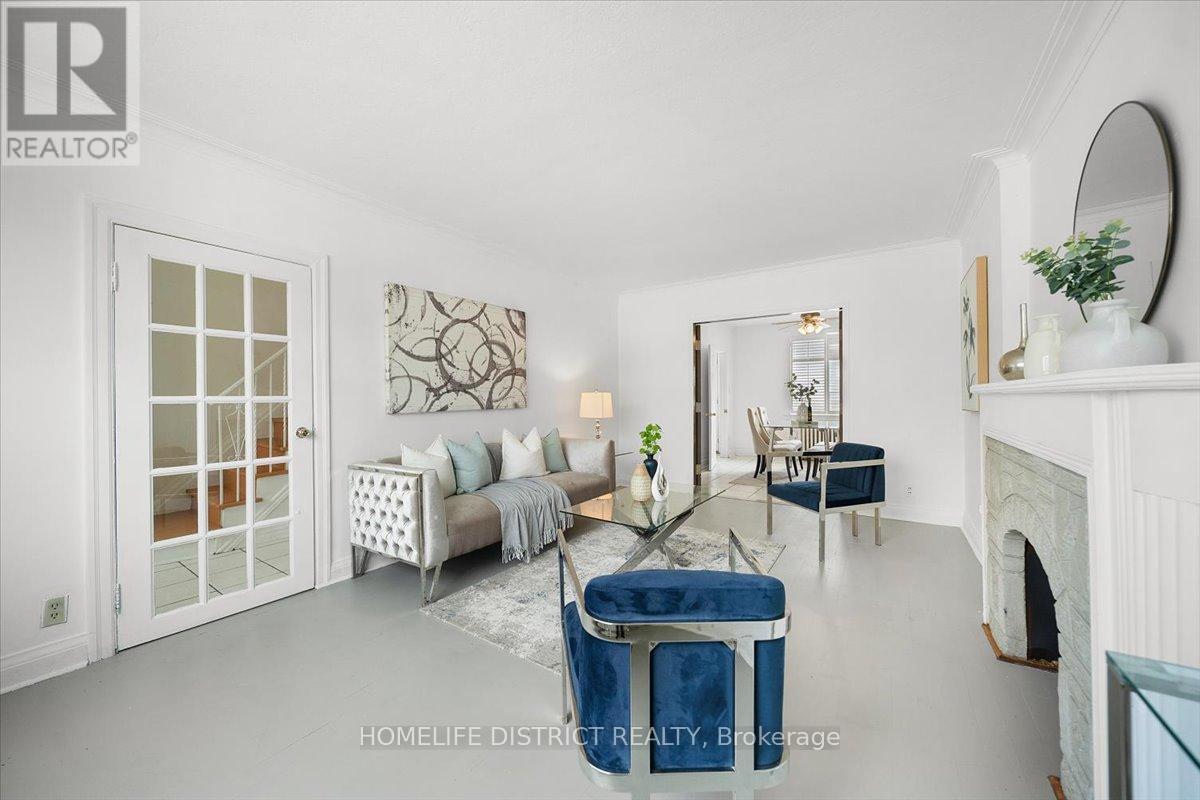 2055 Eglinton Avenue W, Toronto, Ontario  M6E 2K4 - Photo 7 - W12929276