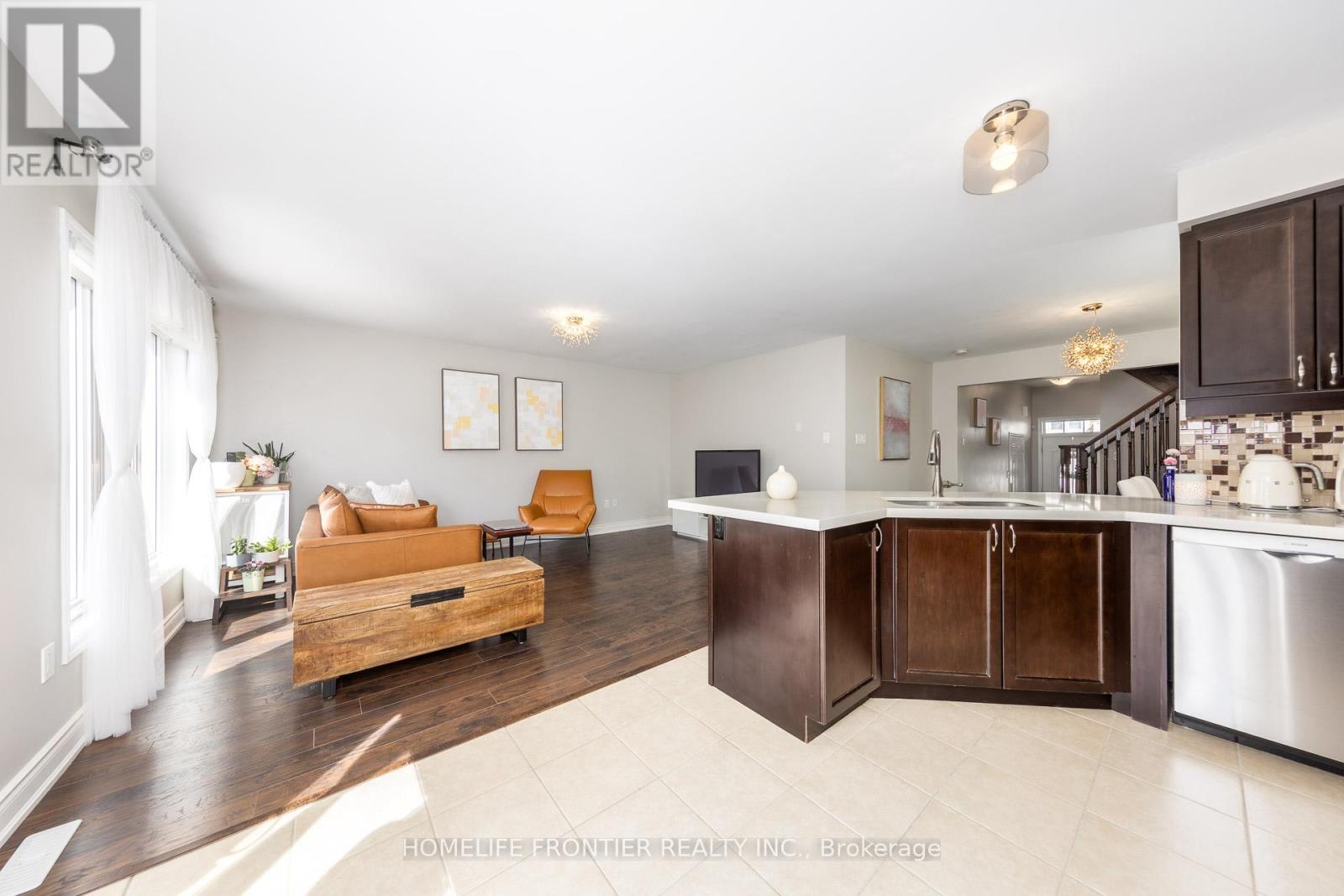 1054 Haxton Heights, Milton, Ontario  L9T 8B9 - Photo 12 - W12929288