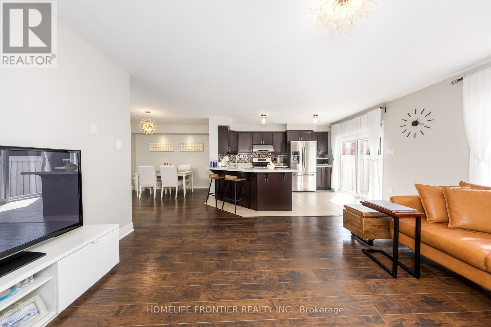 1054 Haxton Heights, Milton, Ontario  L9T 8B9 - Photo 13 - W12929288