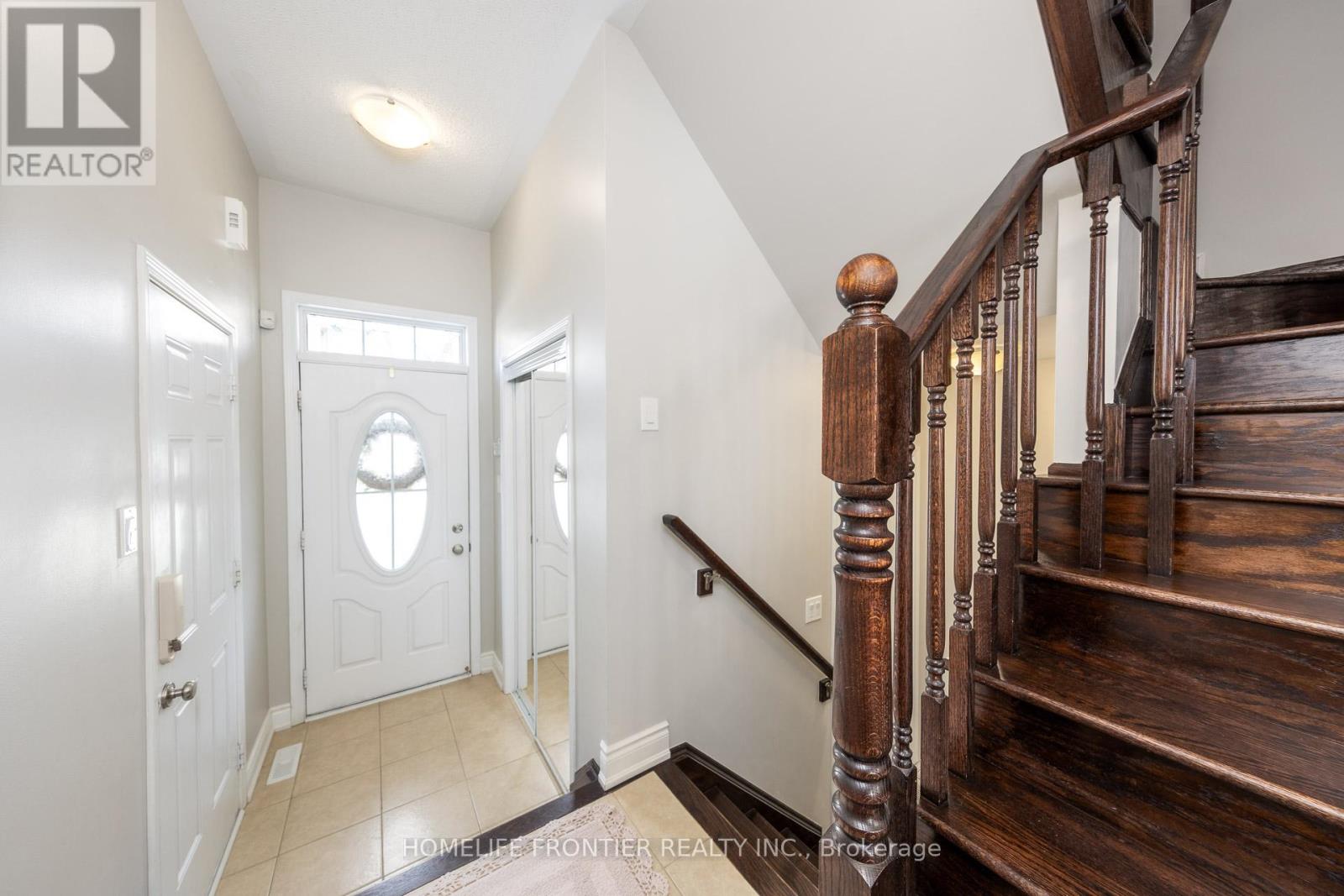 1054 Haxton Heights, Milton, Ontario  L9T 8B9 - Photo 19 - W12929288