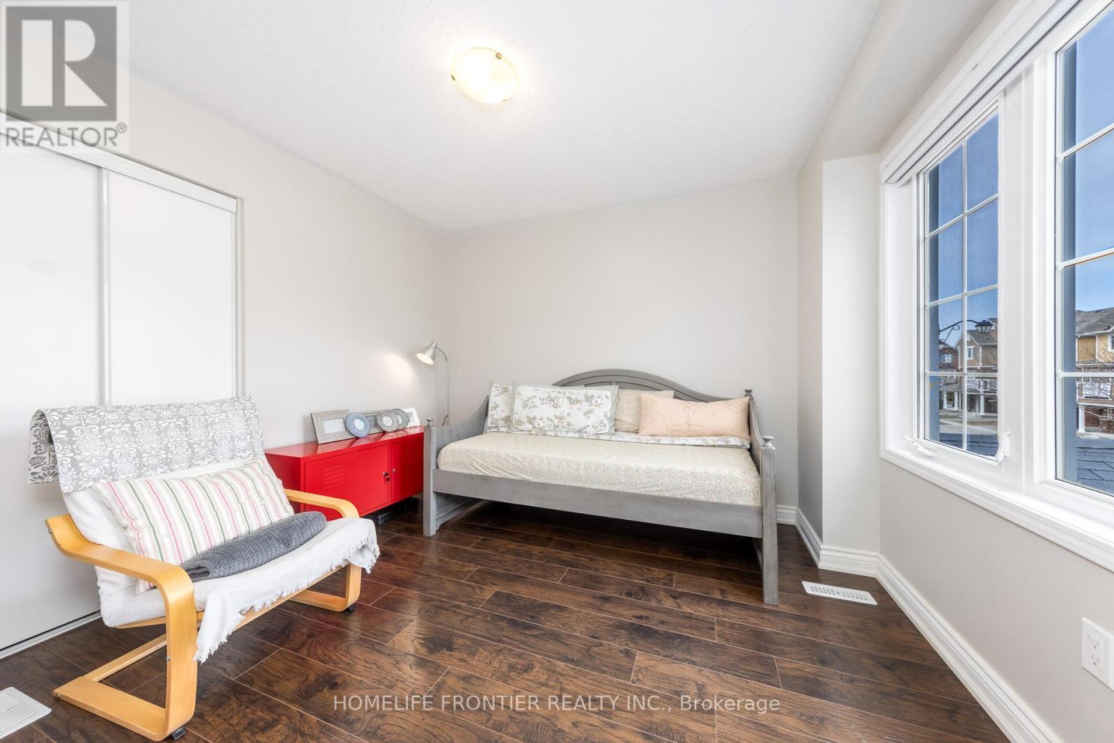 1054 Haxton Heights, Milton, Ontario  L9T 8B9 - Photo 22 - W12929288