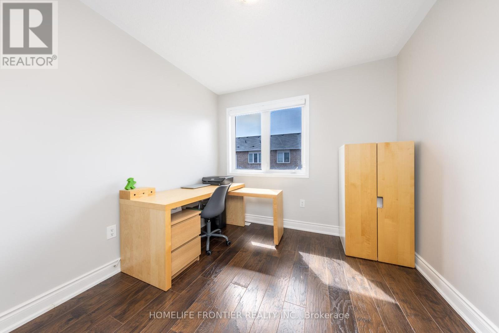 1054 Haxton Heights, Milton, Ontario  L9T 8B9 - Photo 23 - W12929288