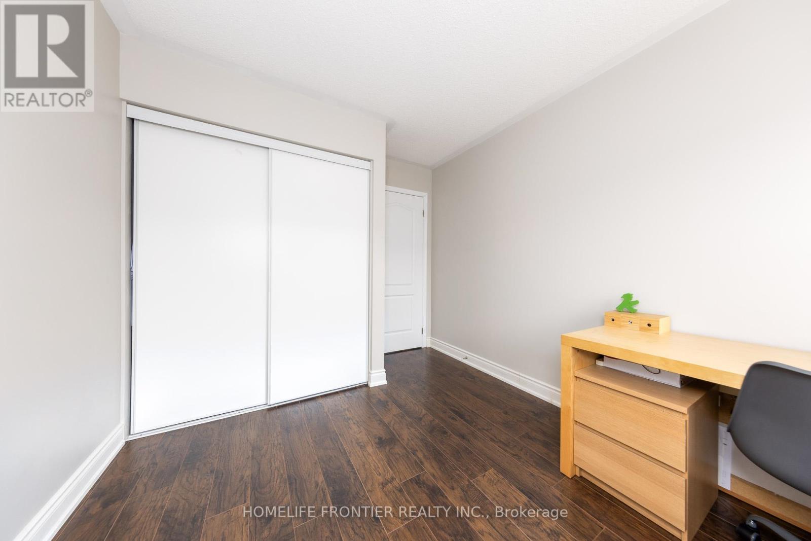 1054 Haxton Heights, Milton, Ontario  L9T 8B9 - Photo 24 - W12929288