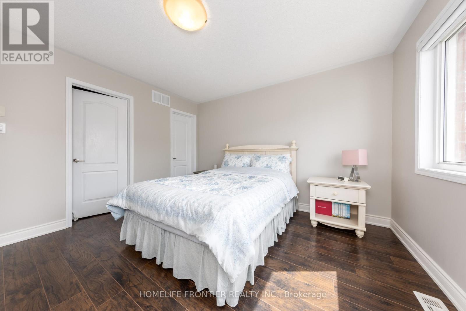 1054 Haxton Heights, Milton, Ontario  L9T 8B9 - Photo 28 - W12929288