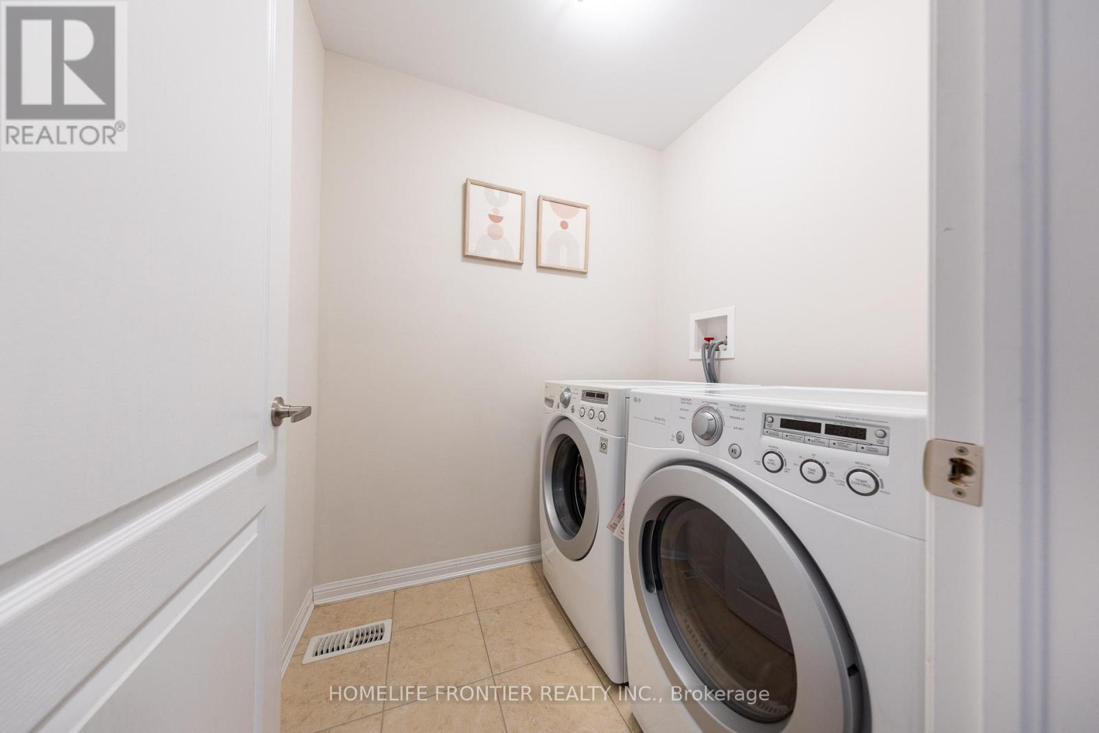 1054 Haxton Heights, Milton, Ontario  L9T 8B9 - Photo 30 - W12929288