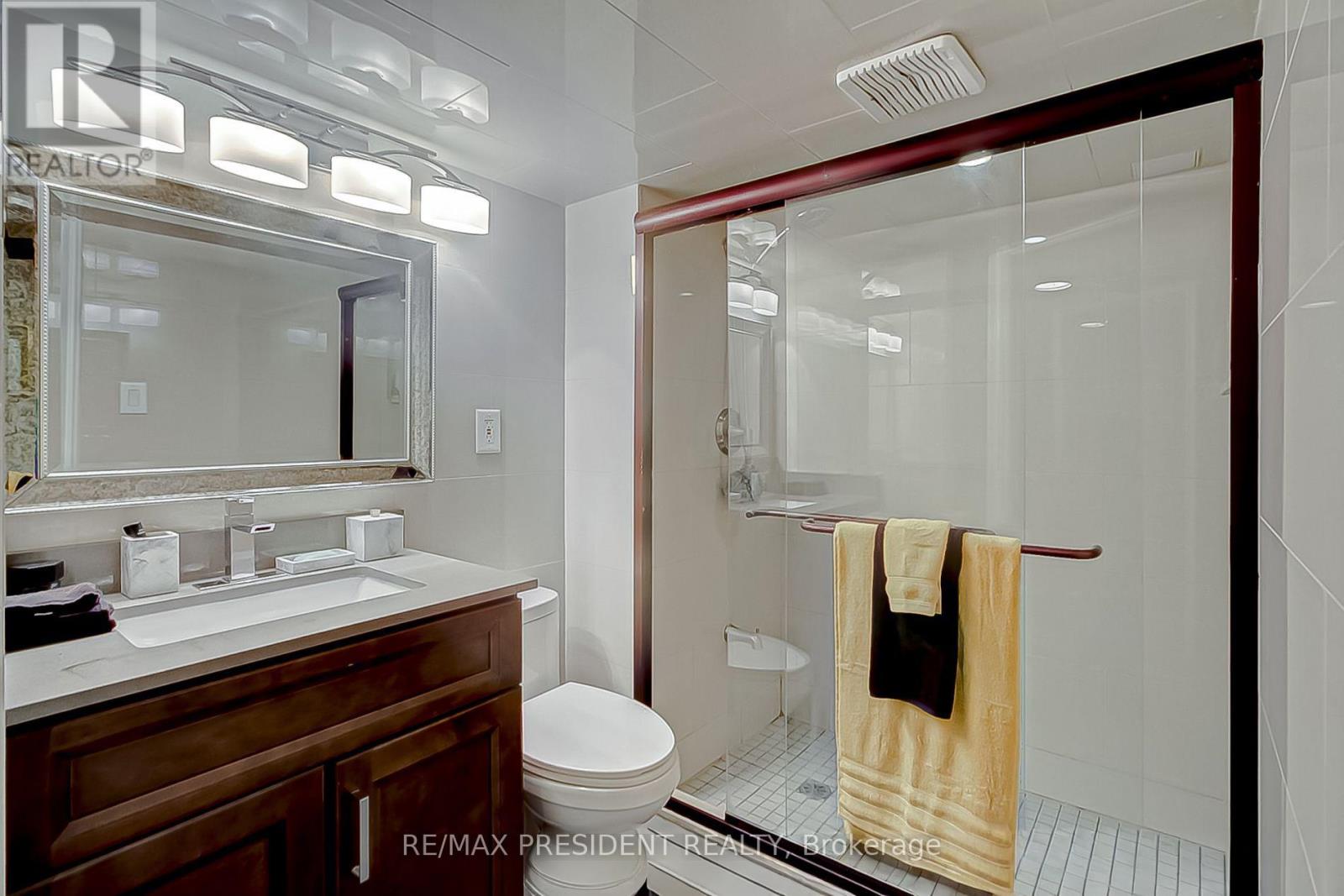 47 Harlow Crescent, Toronto, Ontario  M9V 2Y7 - Photo 24 - W12929326