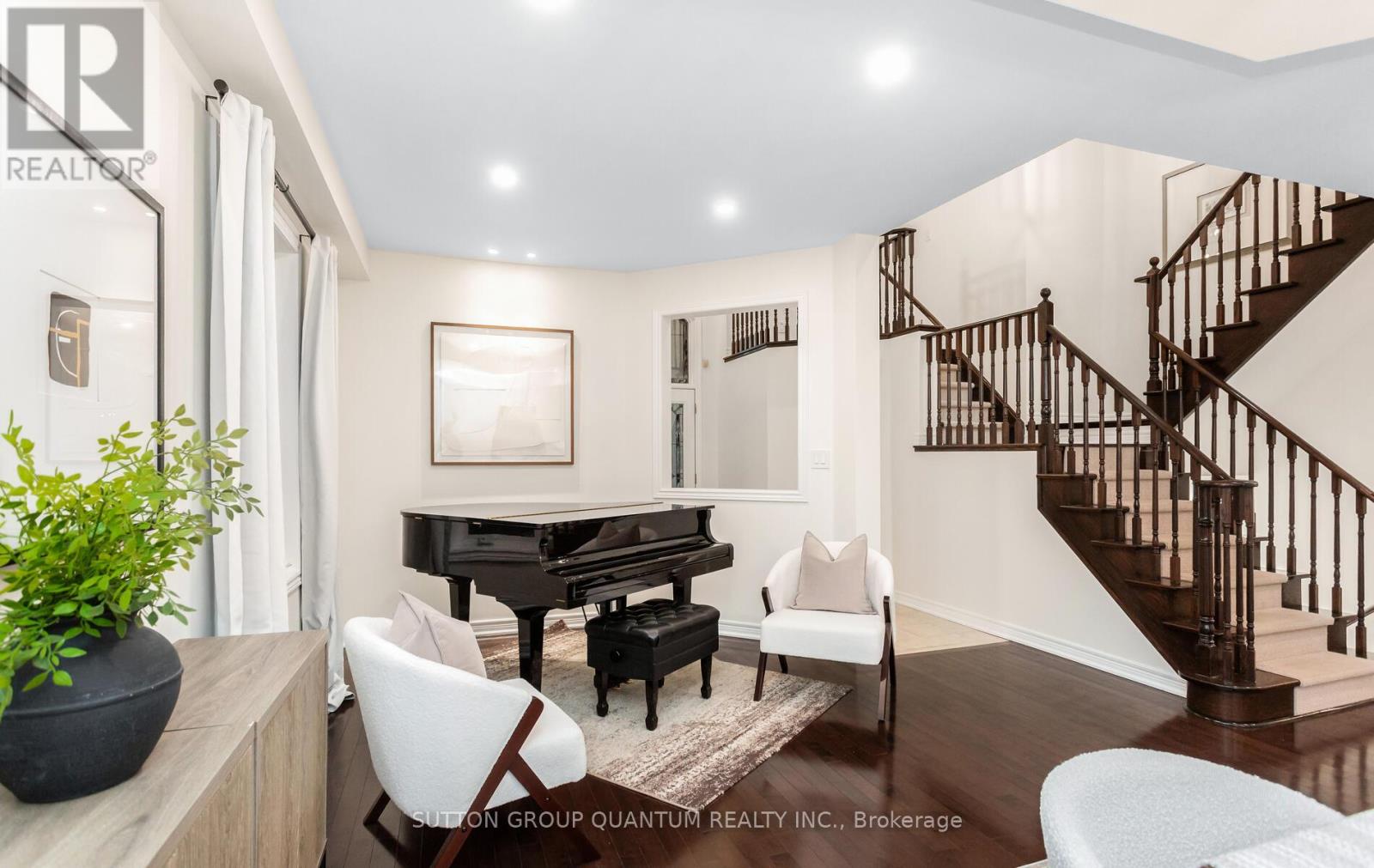 2351 Gladacres Lane, Oakville, Ontario  L6M 0G4 - Photo 10 - W12929330