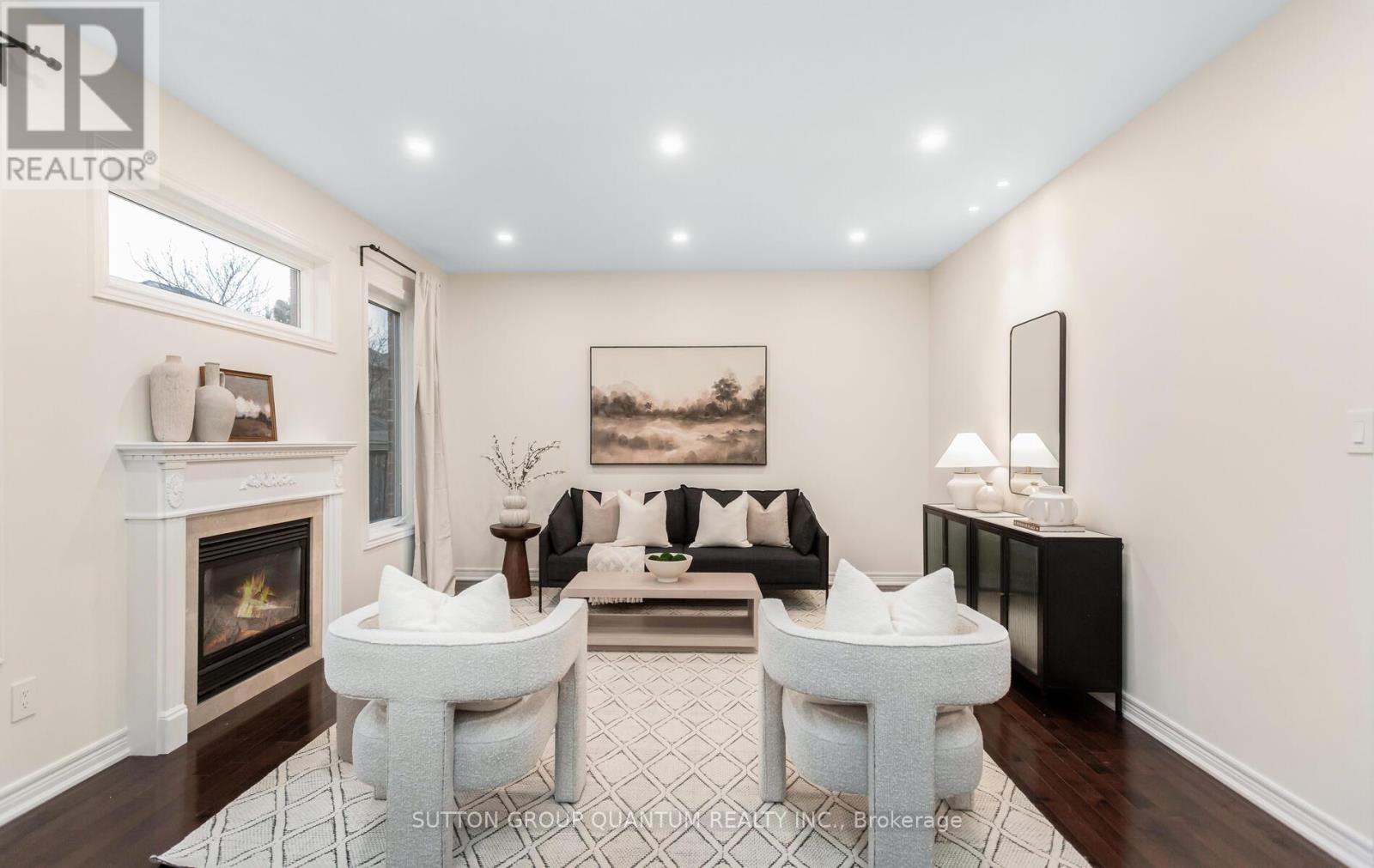 2351 Gladacres Lane, Oakville, Ontario  L6M 0G4 - Photo 12 - W12929330