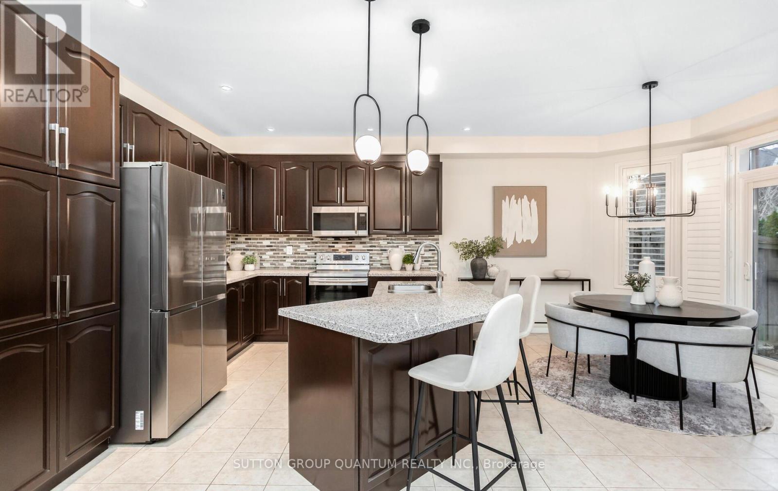 2351 Gladacres Lane, Oakville, Ontario  L6M 0G4 - Photo 16 - W12929330