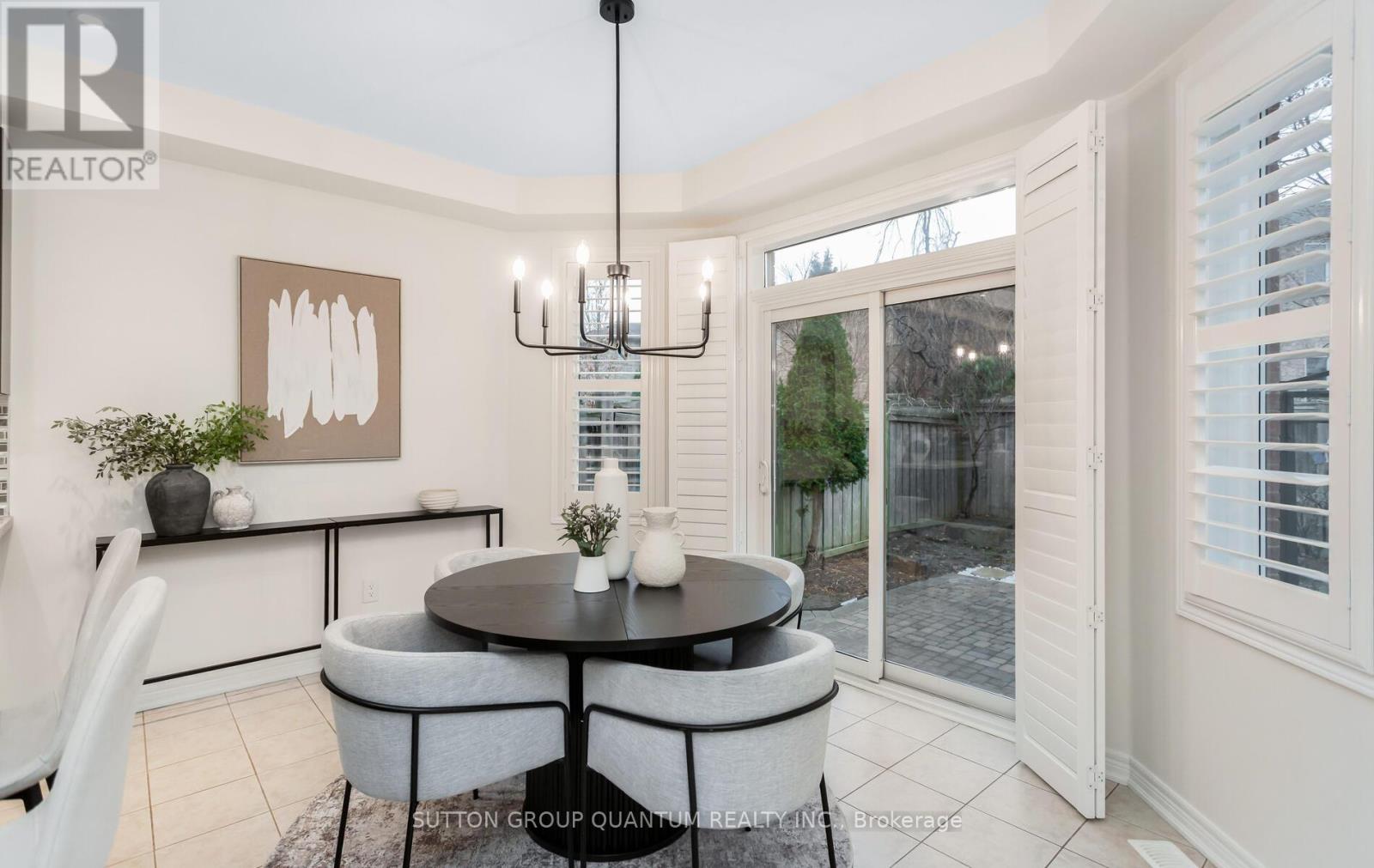 2351 Gladacres Lane, Oakville, Ontario  L6M 0G4 - Photo 19 - W12929330