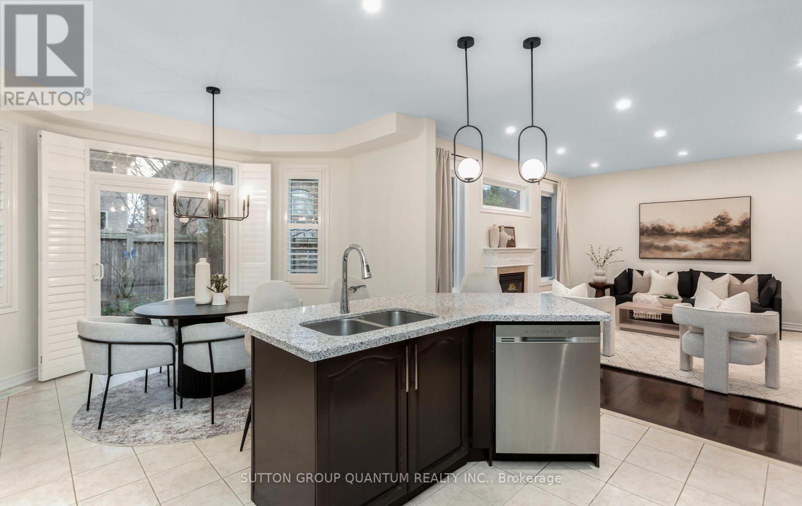 2351 Gladacres Lane, Oakville, Ontario  L6M 0G4 - Photo 23 - W12929330