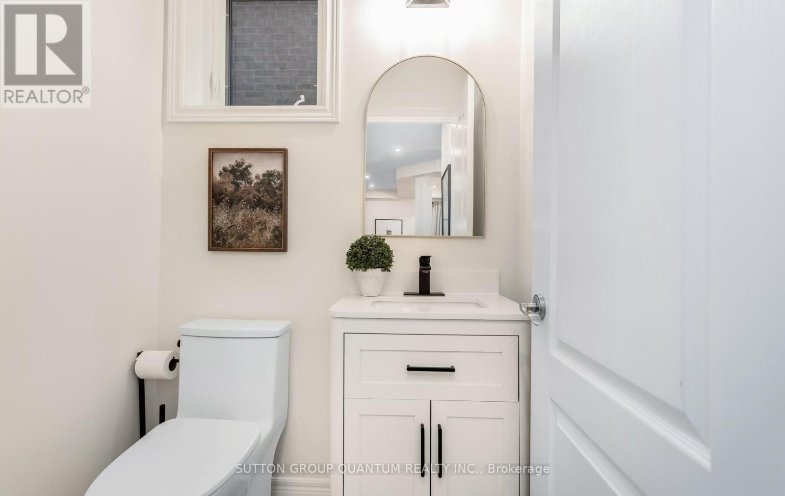 2351 Gladacres Lane, Oakville, Ontario  L6M 0G4 - Photo 25 - W12929330