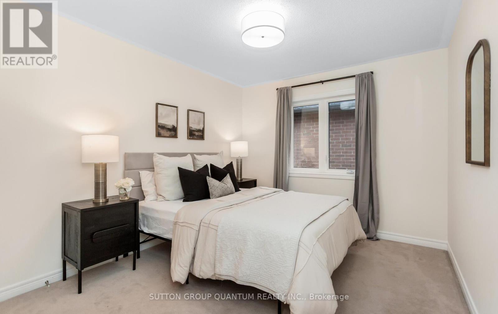 2351 Gladacres Lane, Oakville, Ontario  L6M 0G4 - Photo 35 - W12929330