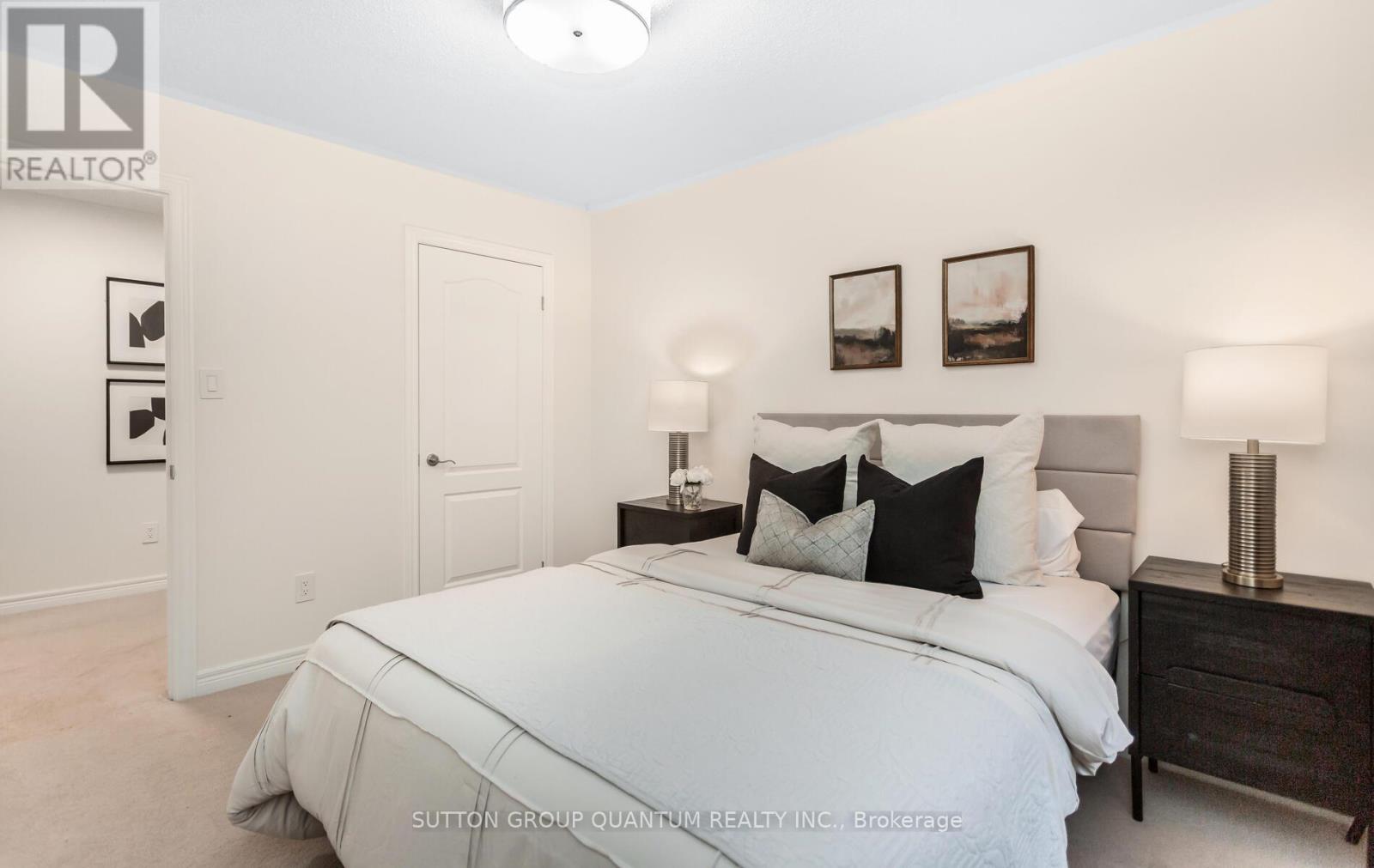 2351 Gladacres Lane, Oakville, Ontario  L6M 0G4 - Photo 36 - W12929330