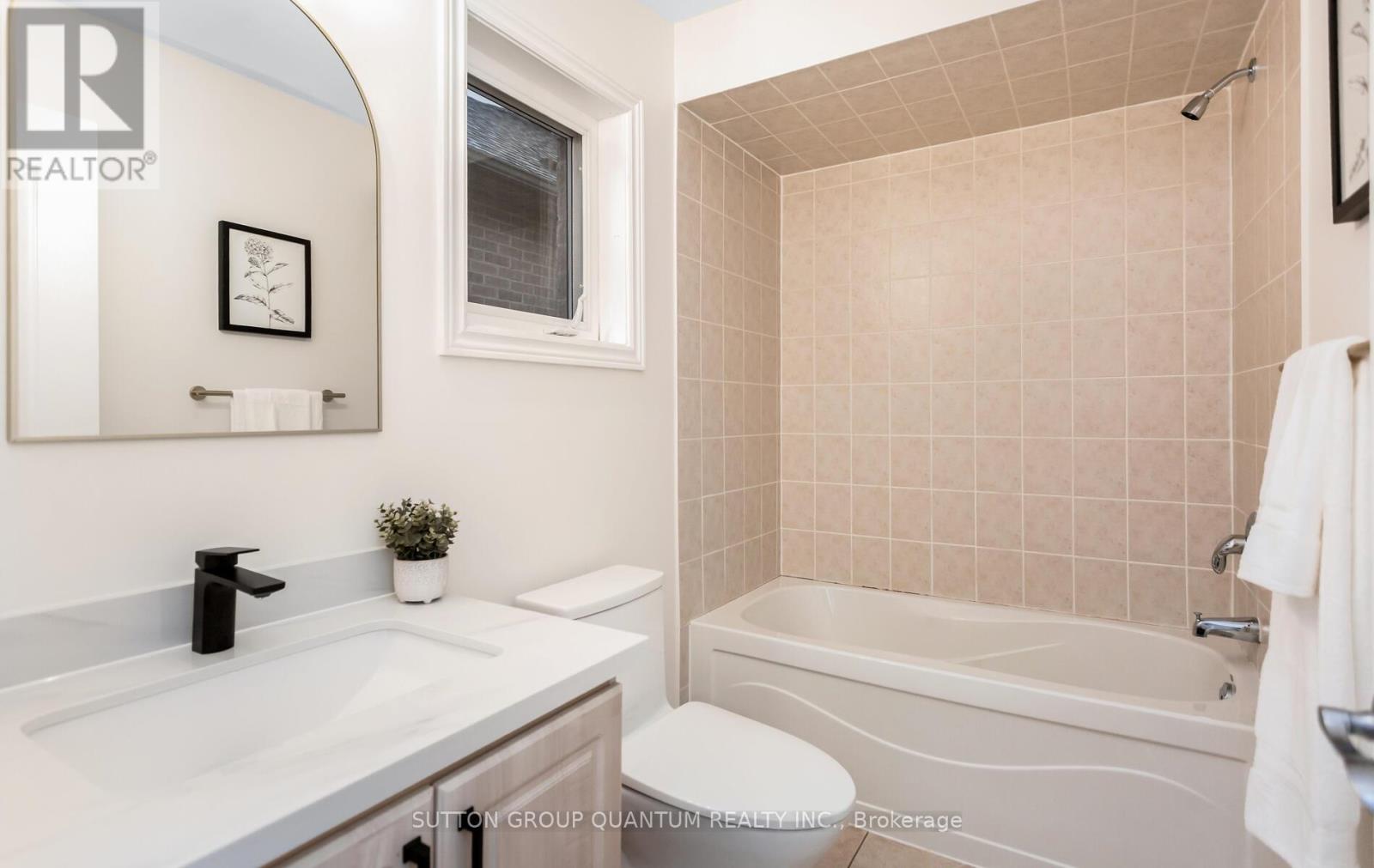 2351 Gladacres Lane, Oakville, Ontario  L6M 0G4 - Photo 46 - W12929330