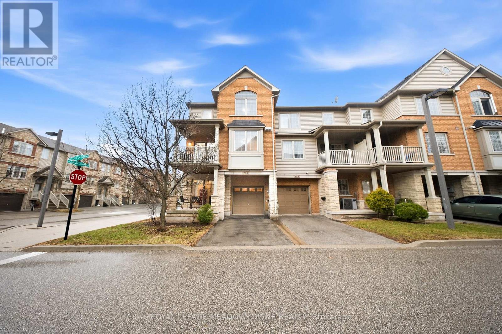 624 Maude Common, Burlington, Ontario  L7L 0C7 - Photo 2 - W12929402