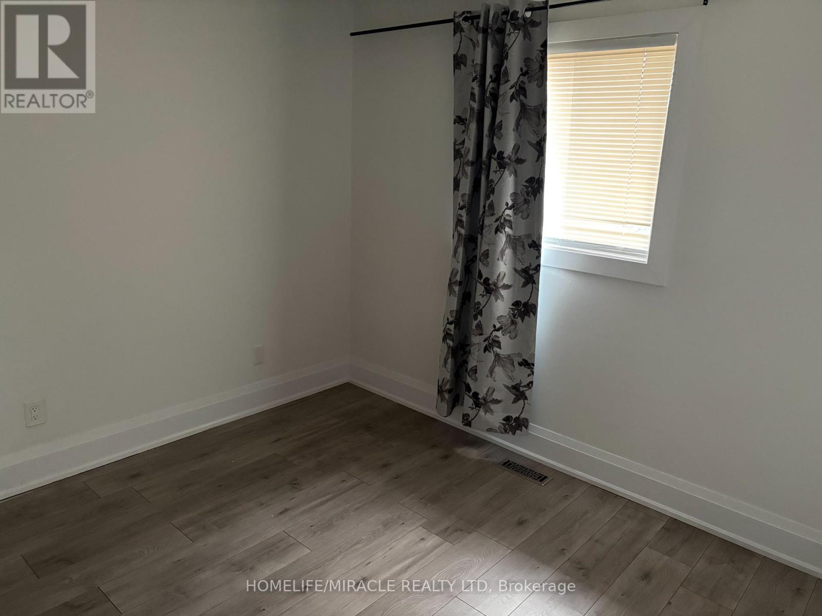 21 Ecclestone Drive, Brampton, Ontario  L6X 3N7 - Photo 6 - W12929406