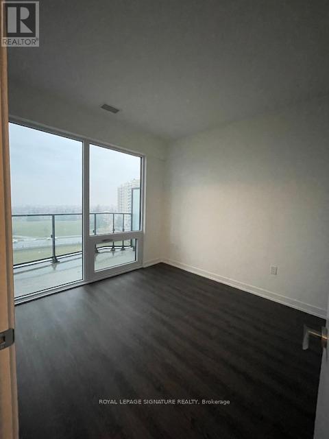 518 - 448 Burnhamthorpe Road W, Mississauga, Ontario  L5B 2C4 - Photo 12 - W12929408