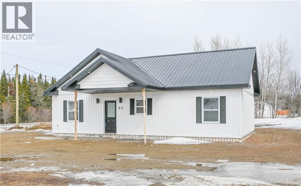 63 De La Tourbe Street, Lamèque, New Brunswick  E8T 1G5 - Photo 3 - NB135988