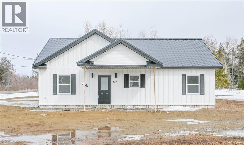 63 De La Tourbe Street, Lamèque, New Brunswick  E8T 1G5 - Photo 1 - NB135988