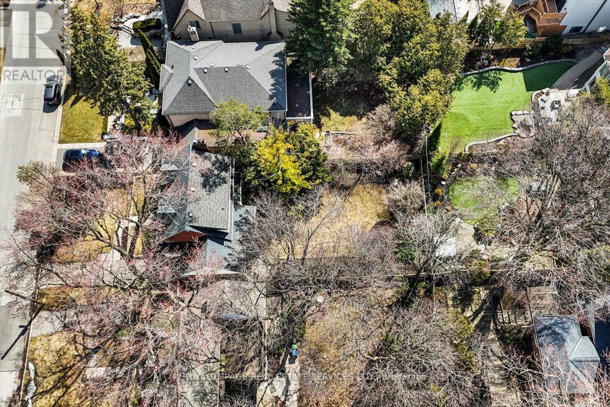 66 Mason Boulevard, Toronto, Ontario  M5M 3C8 - Photo 32 - C12909934