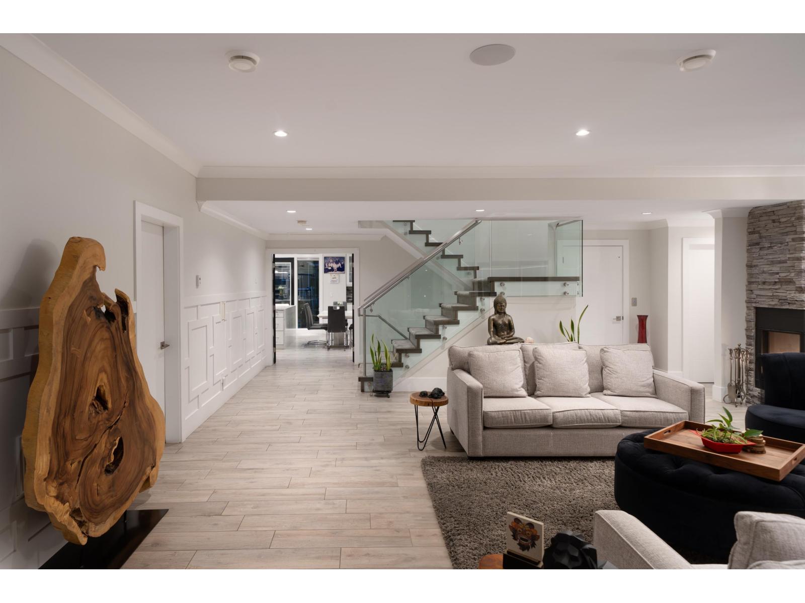 17985 56a Avenue, Surrey, British Columbia  V3S 5H4 - Photo 11 - R3097814