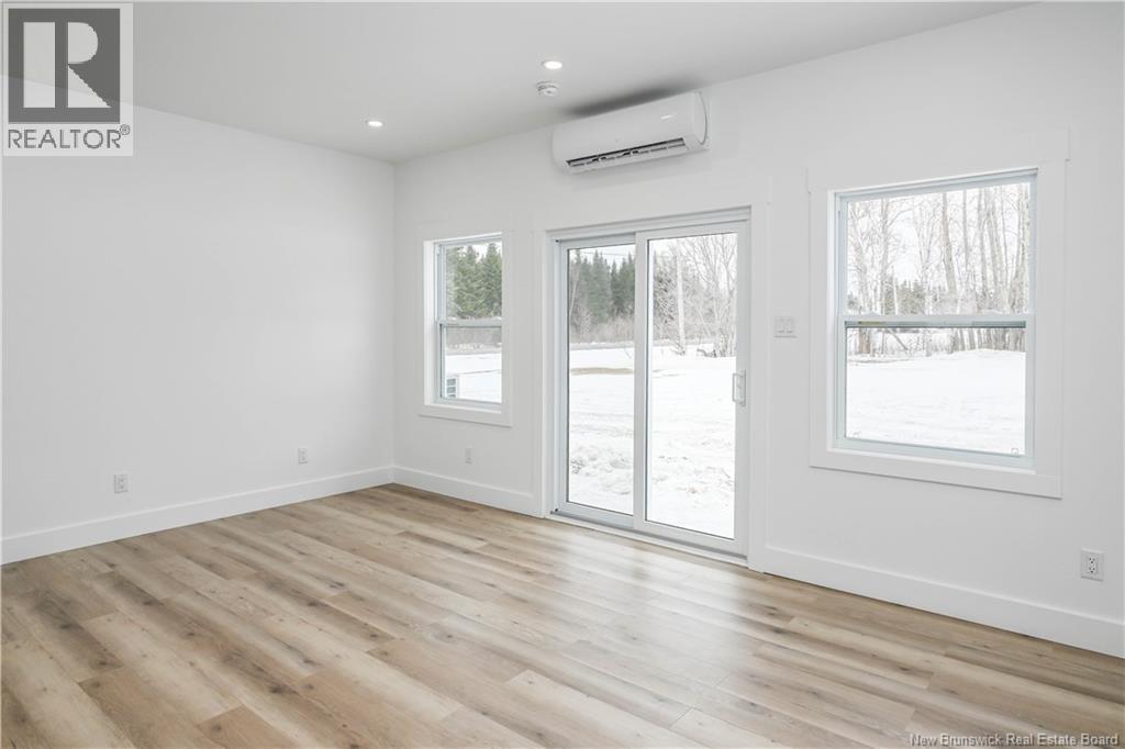 63 De La Tourbe Street, Lamèque, New Brunswick  E8T 1G5 - Photo 19 - NB135988