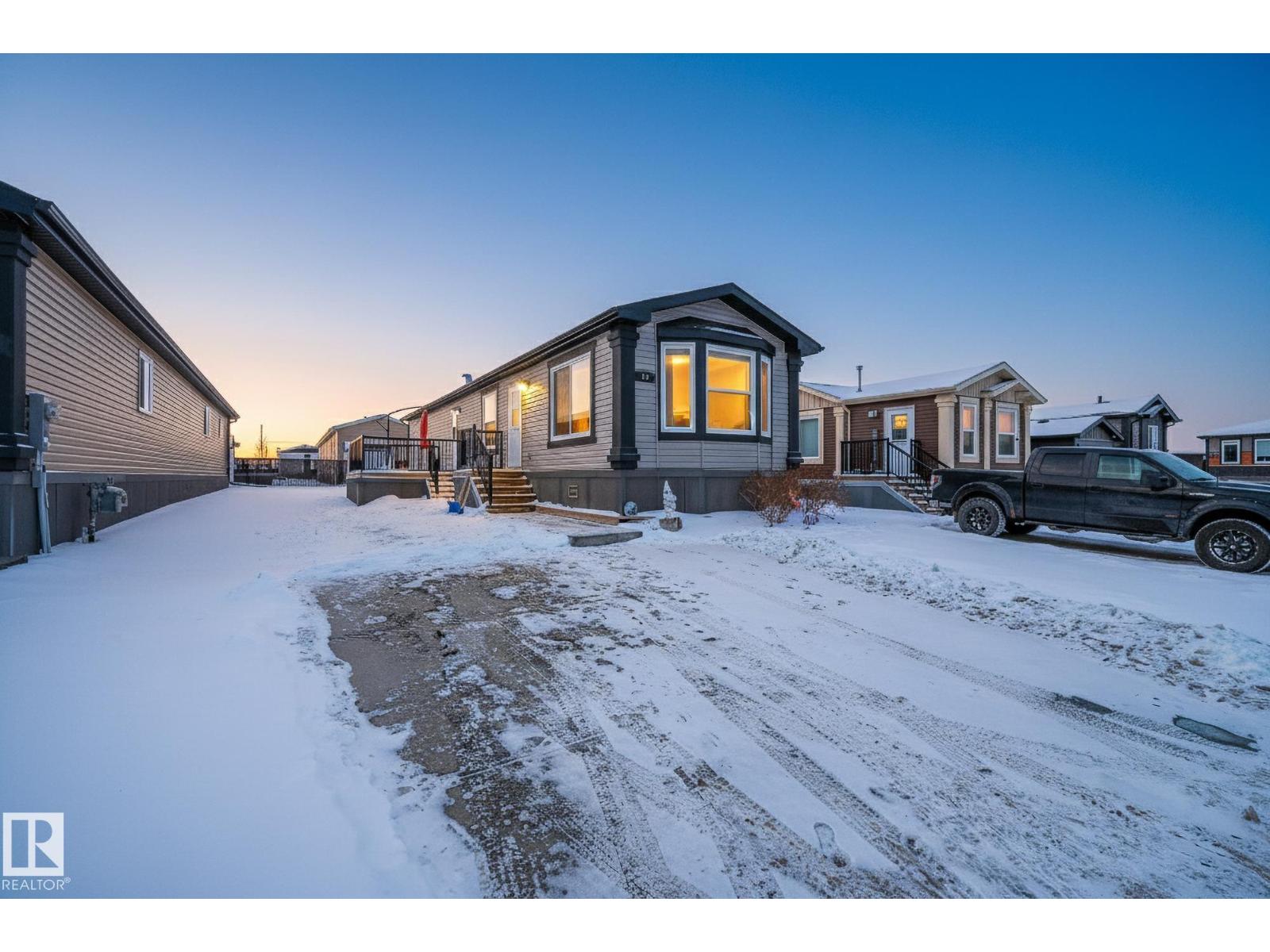 18 Aspen Av, Morinville, Alberta  T8R 2P7 - Photo 3 - E4468029