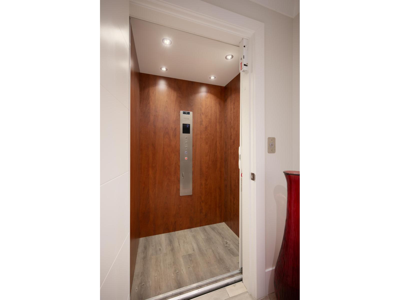 17985 56a Avenue, Surrey, British Columbia  V3S 5H4 - Photo 19 - R3097814