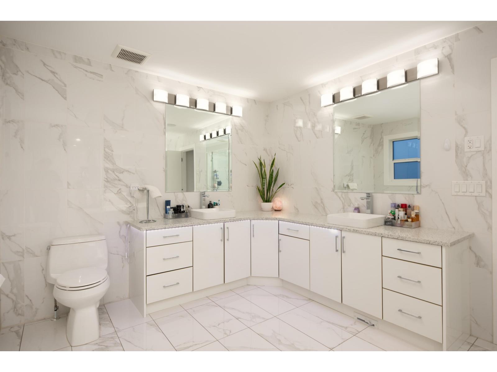 17985 56a Avenue, Surrey, British Columbia  V3S 5H4 - Photo 23 - R3097814