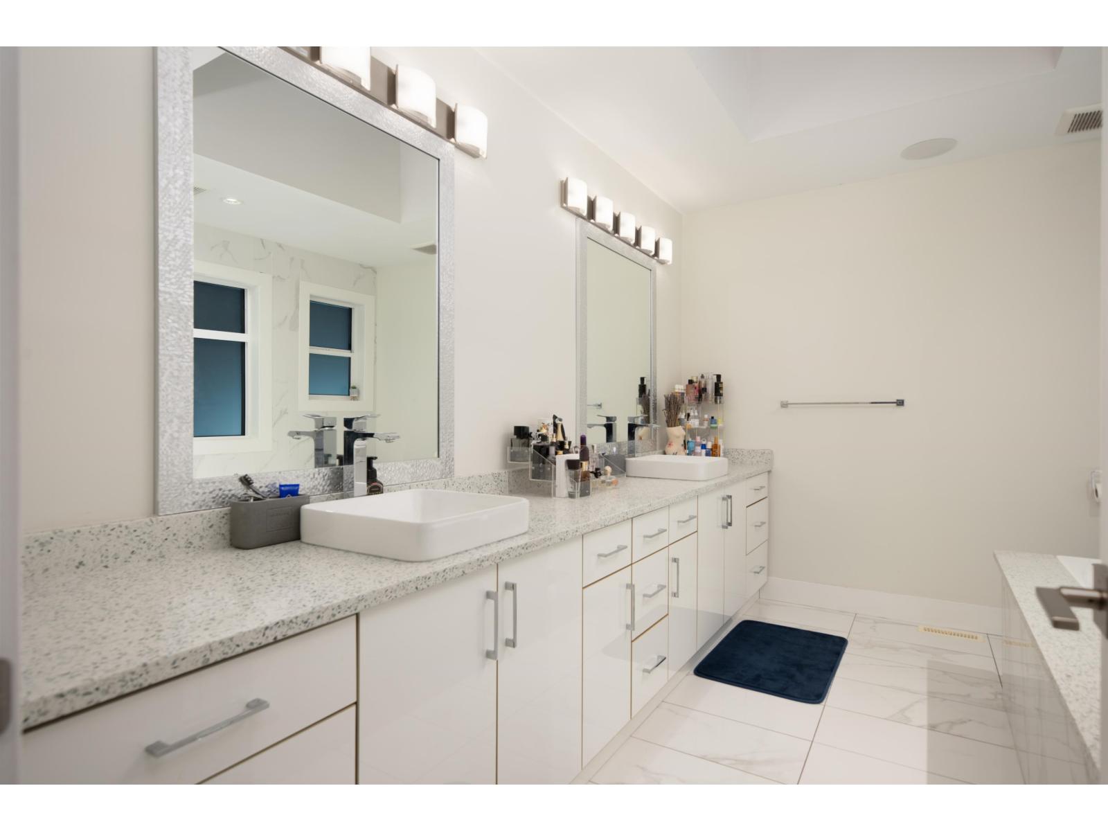 17985 56a Avenue, Surrey, British Columbia  V3S 5H4 - Photo 29 - R3097814