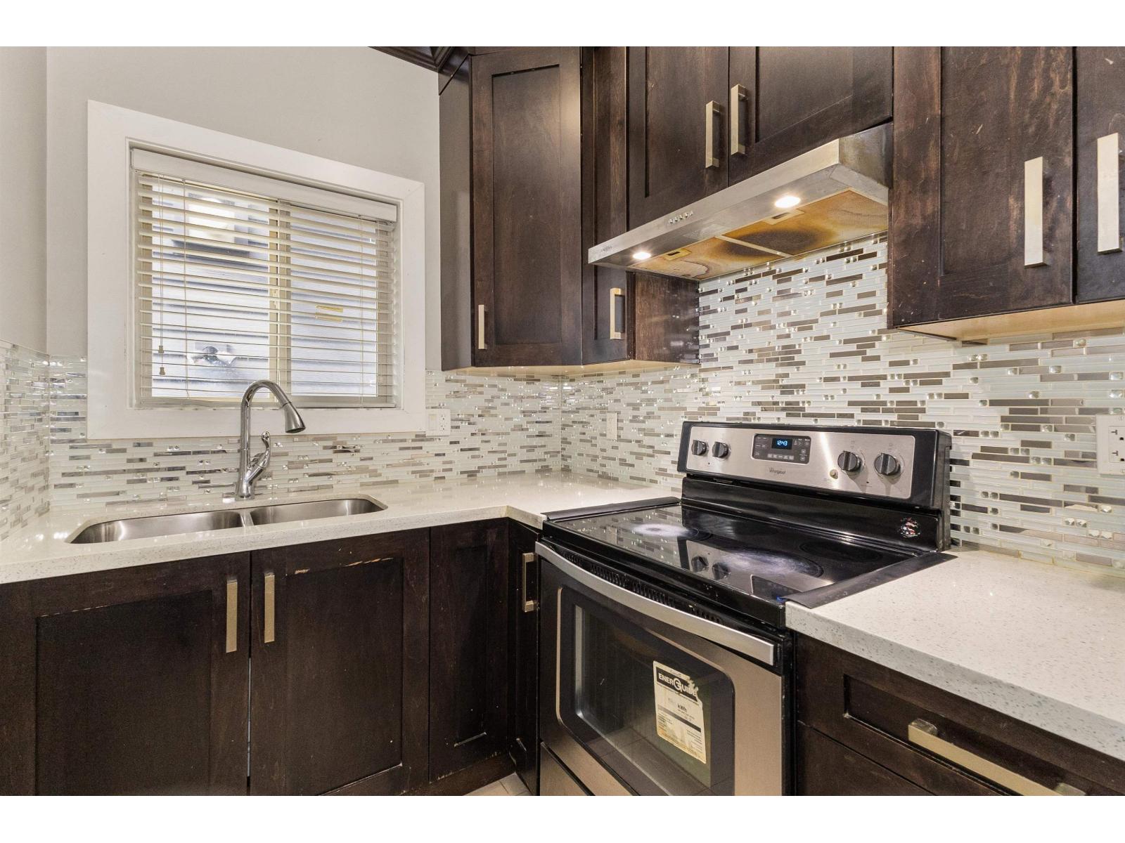 31022 Headwater Place, Abbotsford, British Columbia  V2T 0G4 - Photo 10 - R3103554