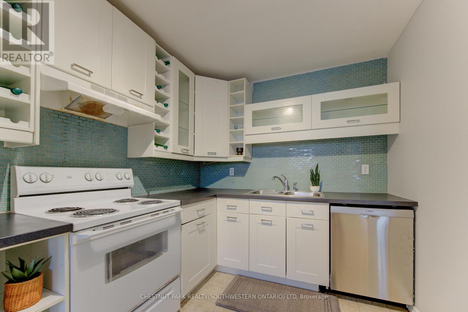 Unknown Address, ,     - Photo 12 - X12929218