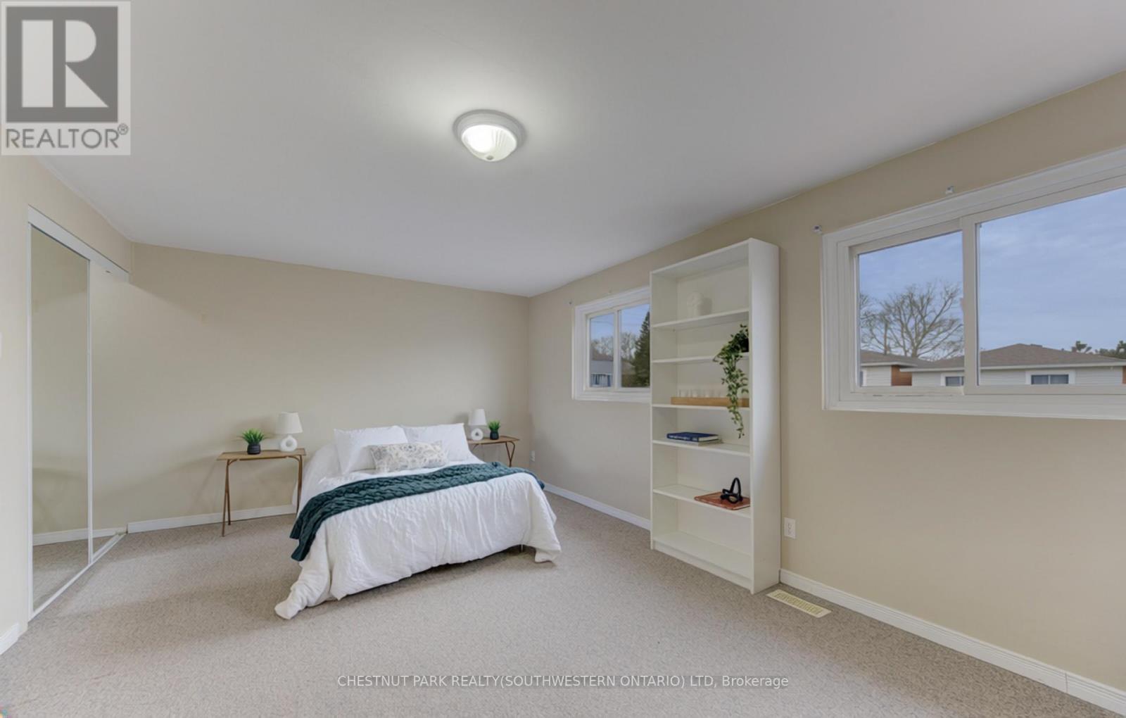 Unknown Address, ,     - Photo 18 - X12929218