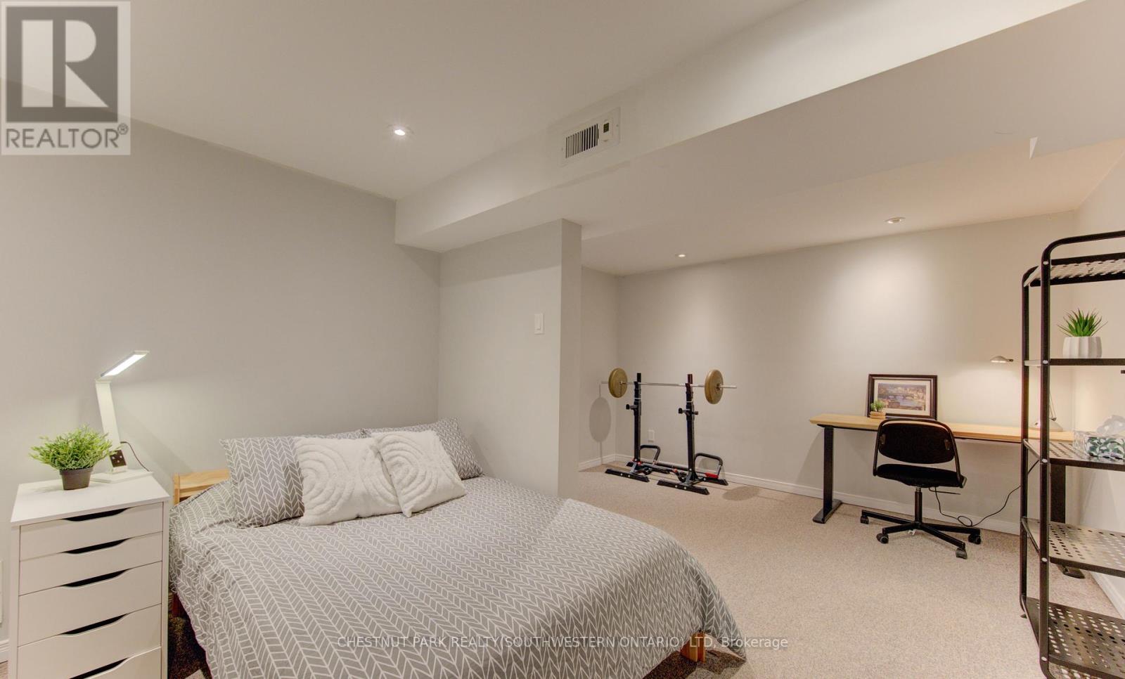 Unknown Address, ,     - Photo 27 - X12929218