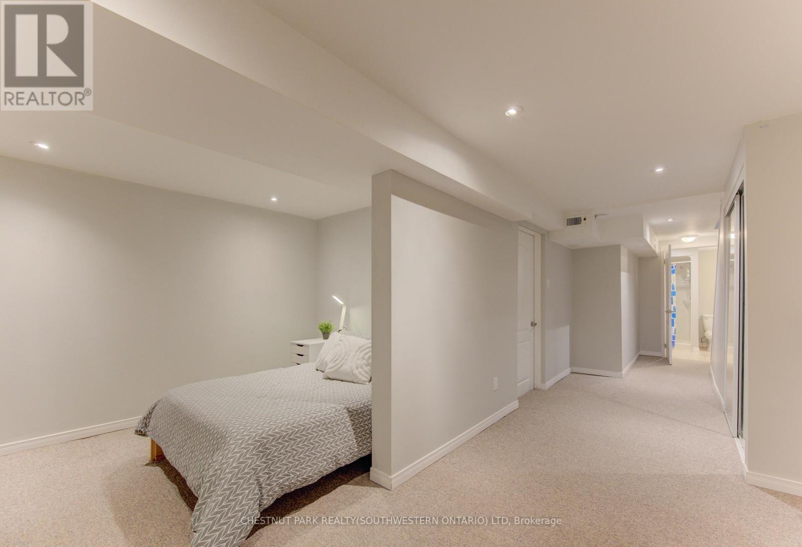 Unknown Address, ,     - Photo 29 - X12929218