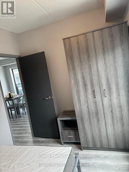 H401 - 275 Larch Street, Waterloo, Ontario  N2L 3R2 - Photo 14 - X12929222