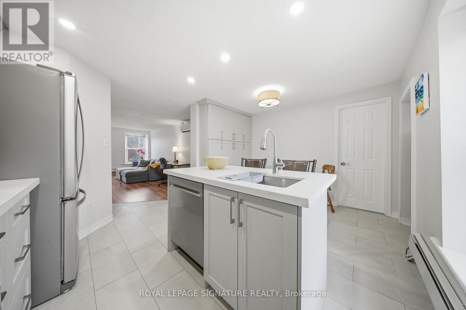 2 - 209 Hunter Street E, Hamilton, Ontario  L8N 1N1 - Photo 5 - X12929224