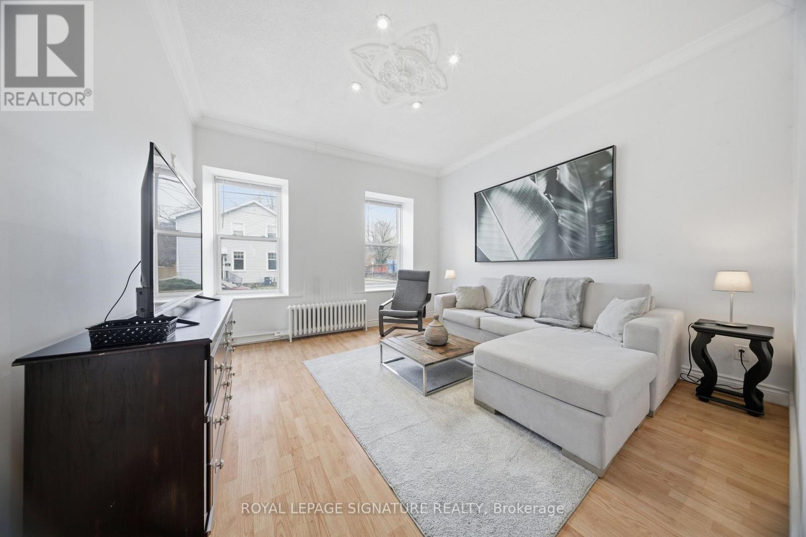 1 - 209 HUNTER STREET E, Hamilton, Ontario