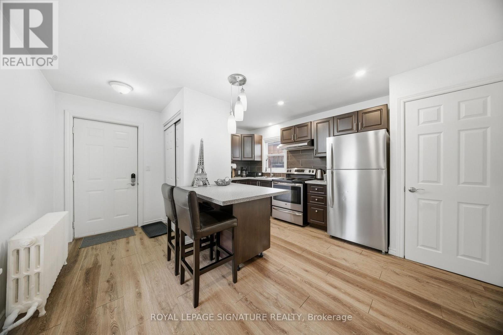 1 - 209 Hunter Street E, Hamilton, Ontario  L8N 1N1 - Photo 4 - X12929244