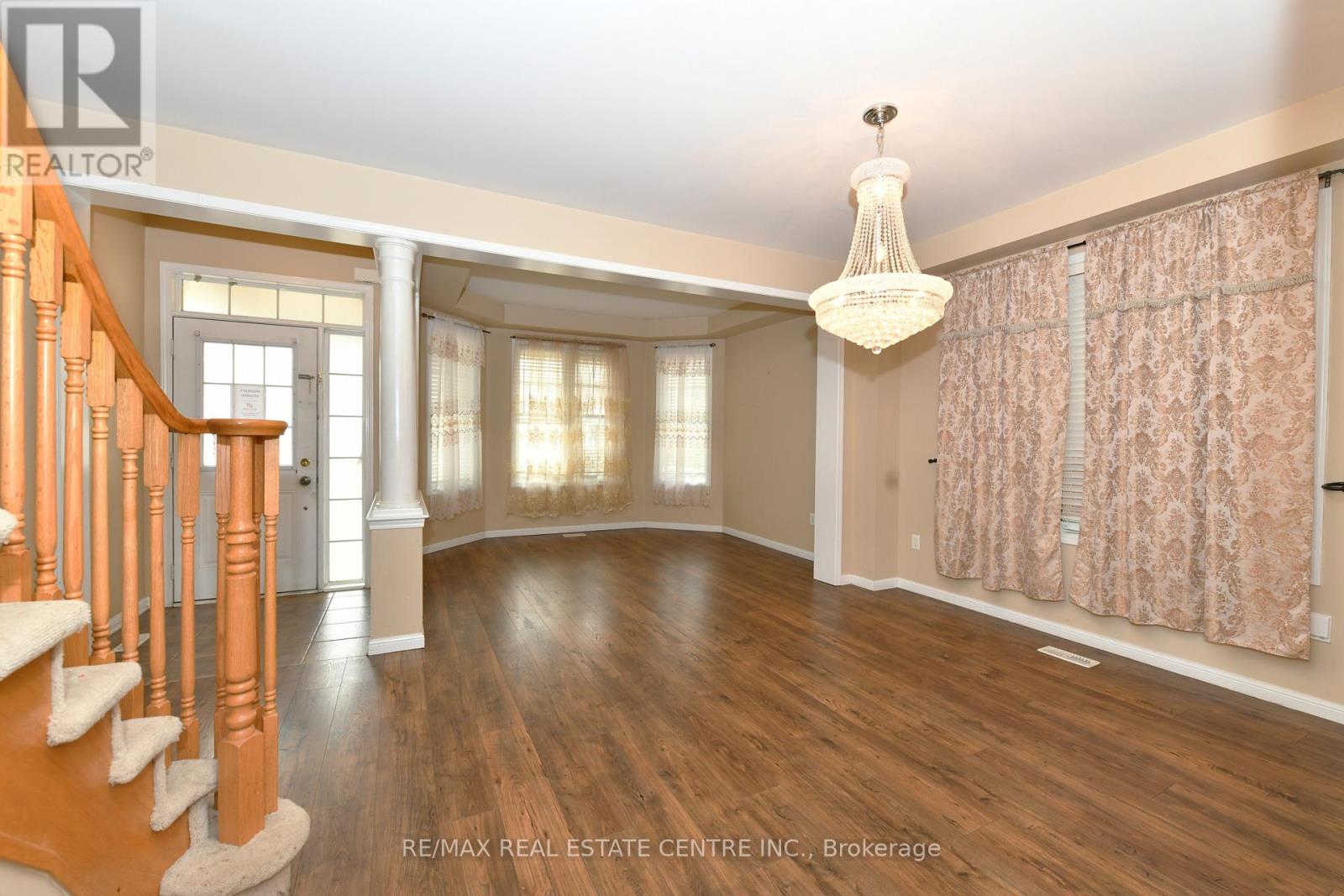 271 Baldwin Drive, Cambridge, Ontario  N3C 0B8 - Photo 4 - X12929318