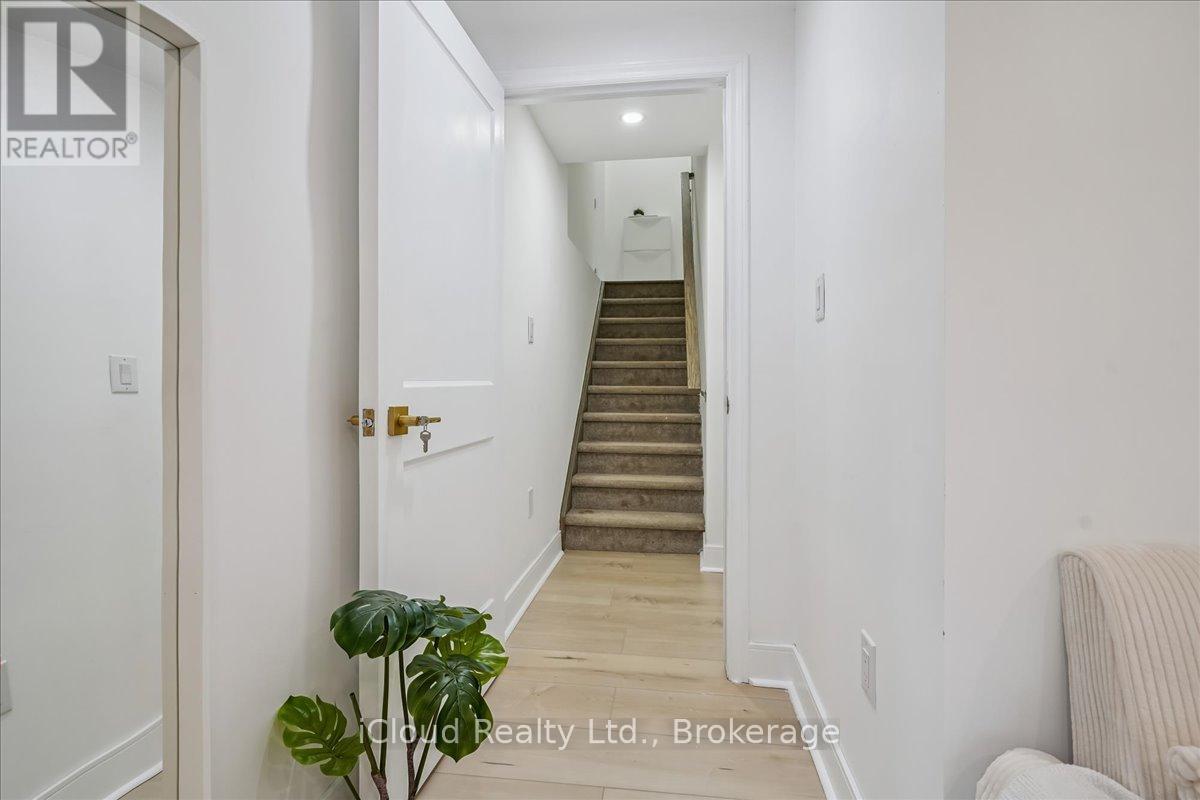 13 Southam Lane, Hamilton, Ontario  L9C 0E9 - Photo 14 - X12929360