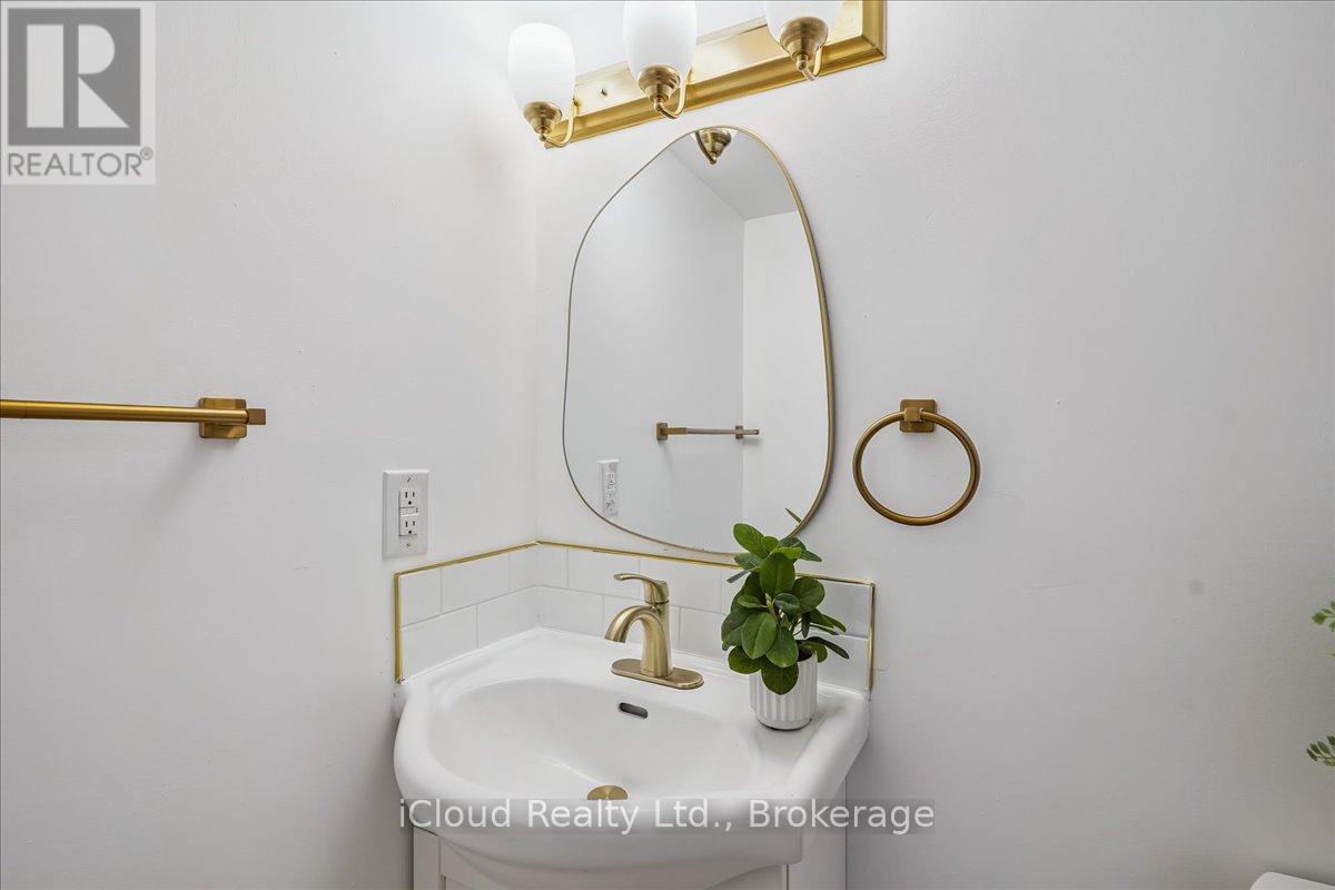 13 Southam Lane, Hamilton, Ontario  L9C 0E9 - Photo 15 - X12929360