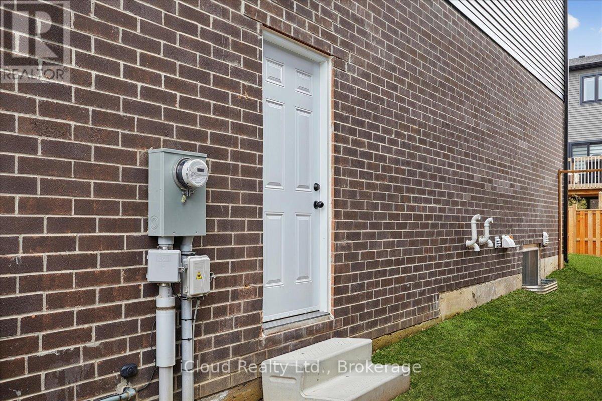 13 Southam Lane, Hamilton, Ontario  L9C 0E9 - Photo 19 - X12929360