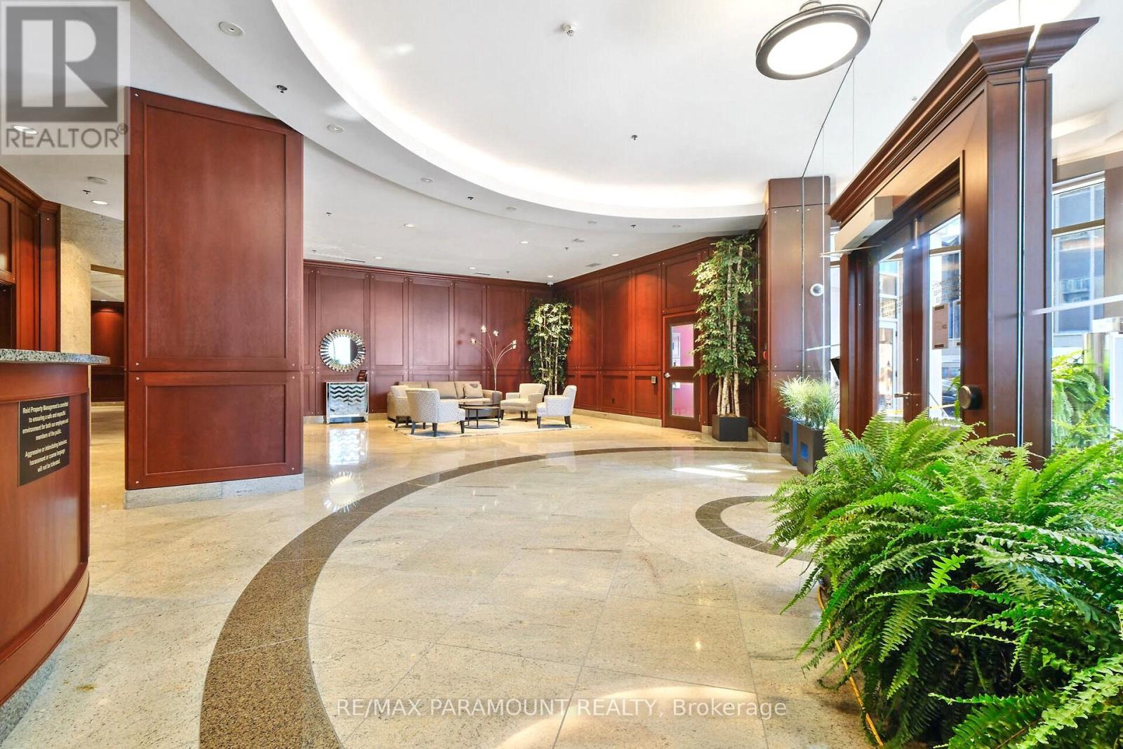 404 - 234 Rideau Street, Ottawa, Ontario  K1W 5X8 - Photo 3 - X12929364