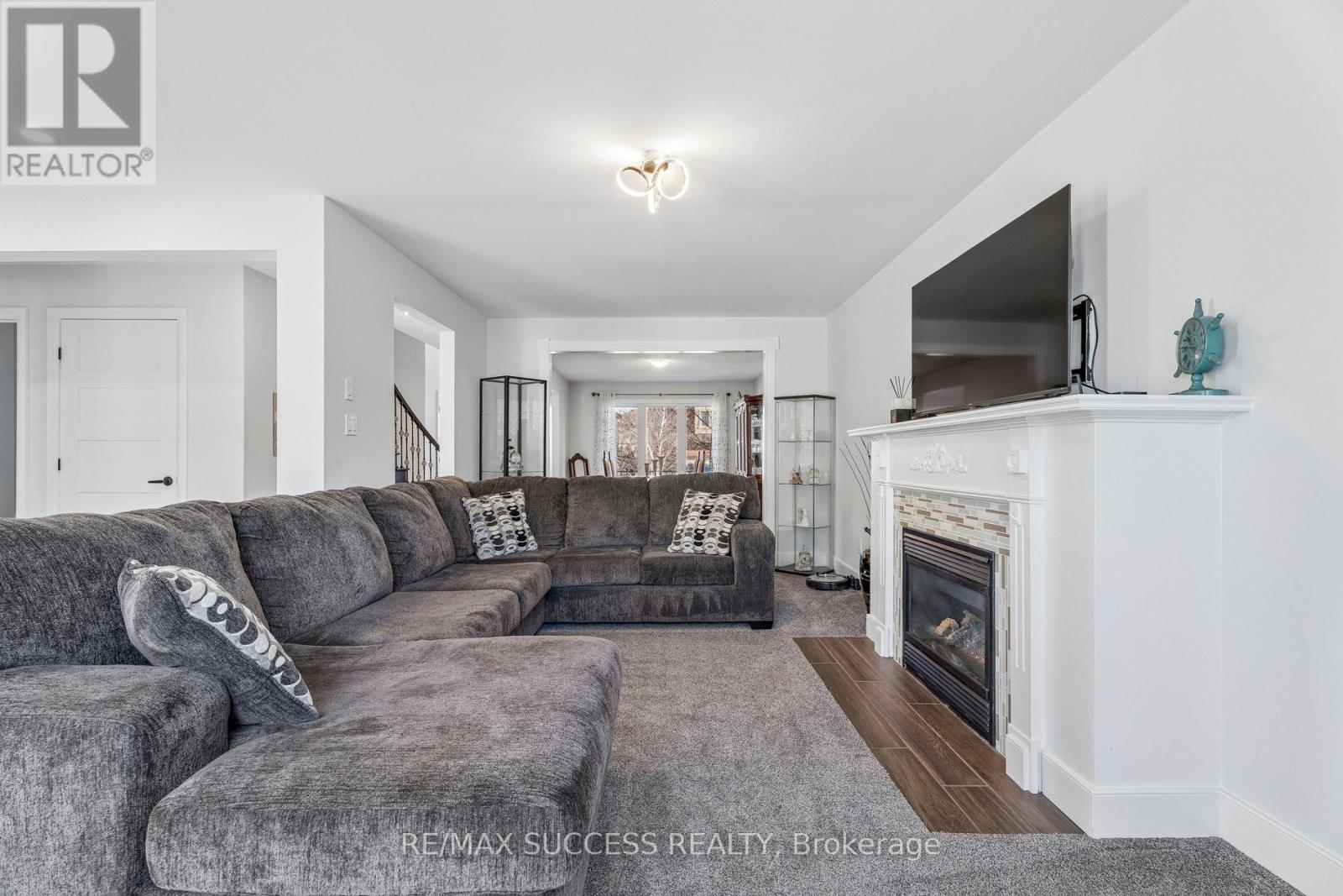 202 Braithwaite Avenue, Hamilton, Ontario  L9G 5A6 - Photo 12 - X12929376