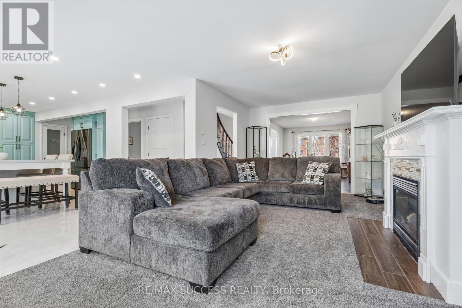 202 Braithwaite Avenue, Hamilton, Ontario  L9G 5A6 - Photo 13 - X12929376