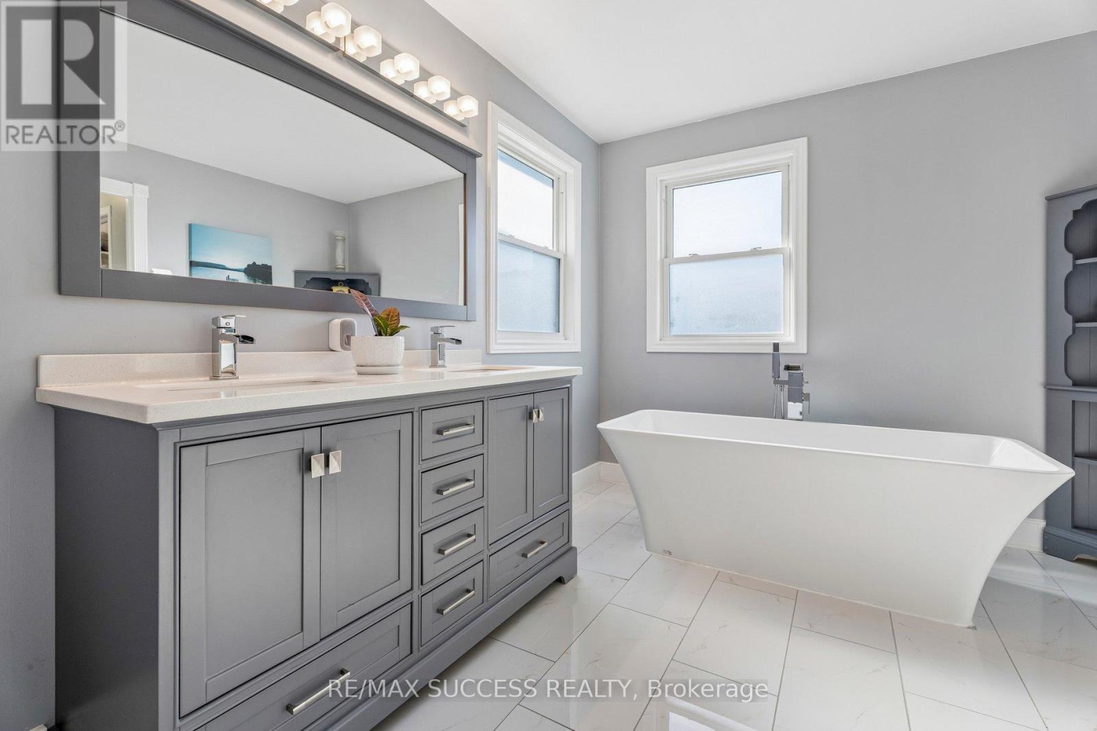 202 Braithwaite Avenue, Hamilton, Ontario  L9G 5A6 - Photo 29 - X12929376