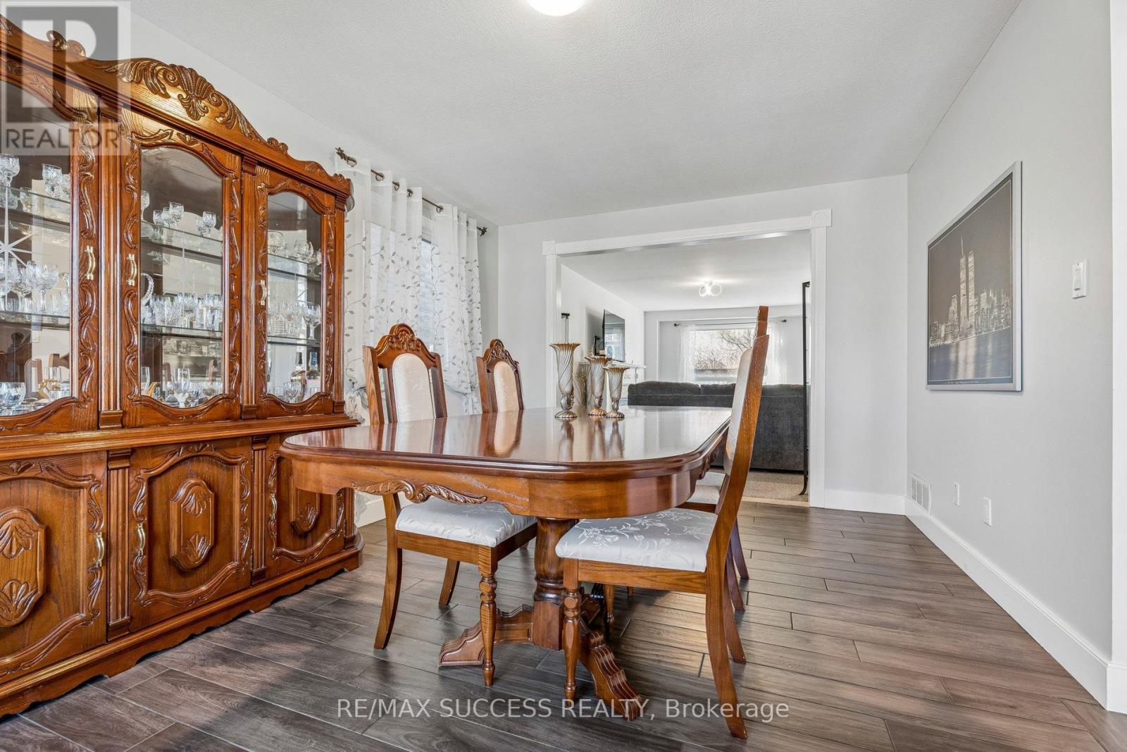 202 Braithwaite Avenue, Hamilton, Ontario  L9G 5A6 - Photo 9 - X12929376